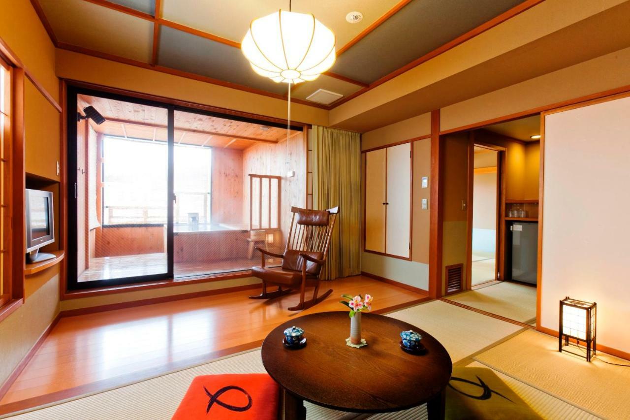 Ryokan Aburaya Tousen 4*