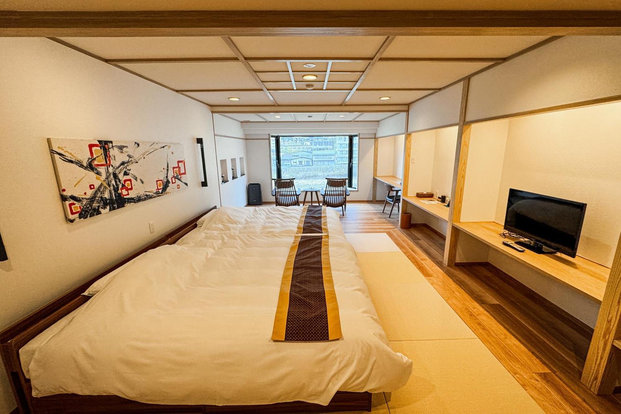 あぶらや燈千 旅館 4*