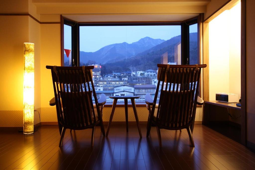 旅館 あぶらや燈千 4*